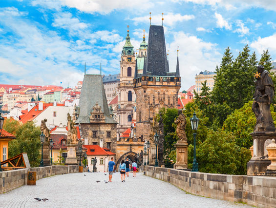 The best spots to snap your family photo in Prague